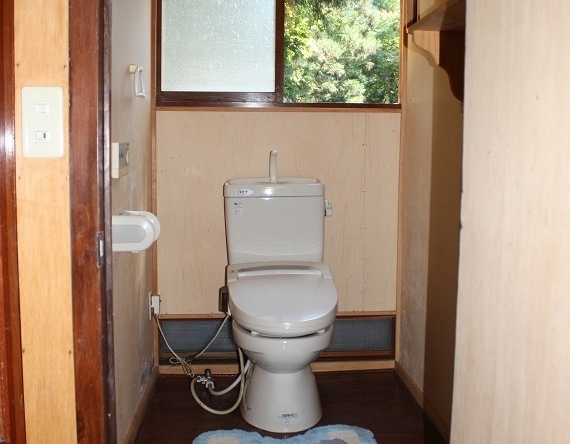 imgi_11_e12c23aa0265f7333e828104bca6e638-2