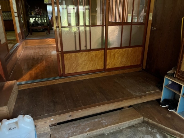 imgi_5_6ffe46185782547da9a9fa24a3a155de-1