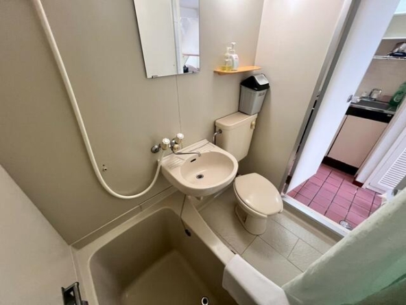 imgi_213_G0KxUlot68-8dHEfQCHt0A==