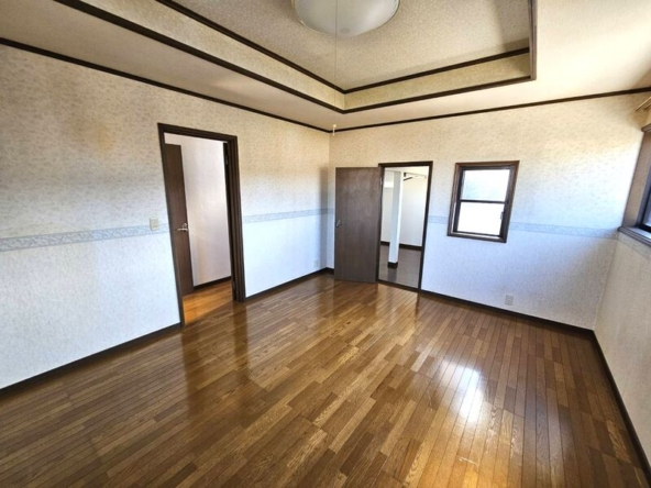 imgi_6_01K242YP5327QYX8GKBDVPCADE