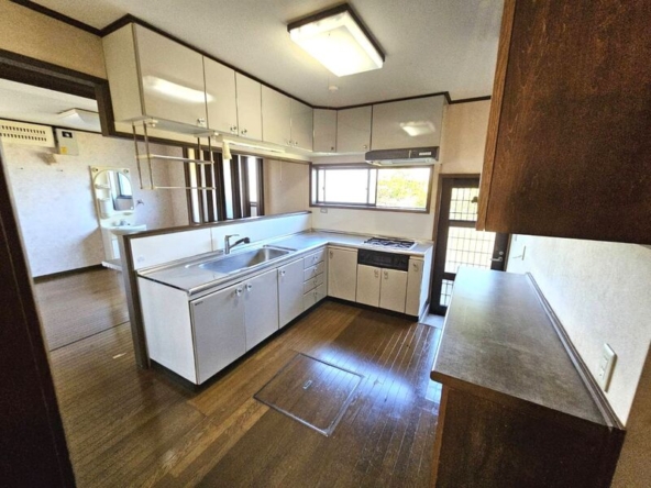 imgi_7_01K242YPAWNF26MEMNAKR0EH2Z