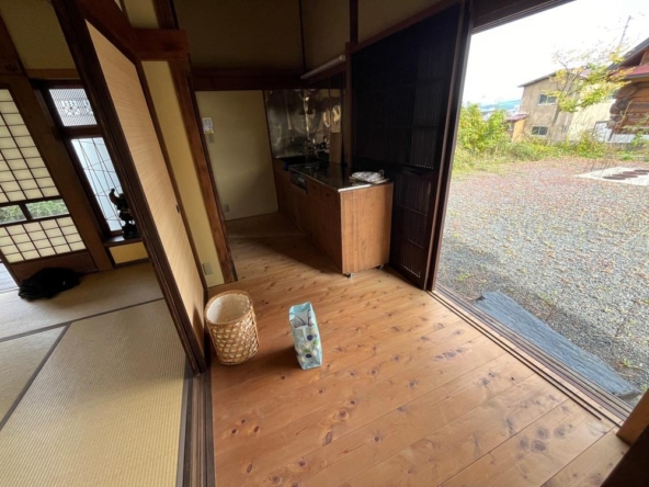 imgi_11_76376717_0008