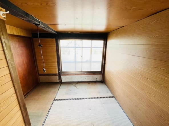 imgi_19_20727118_0014